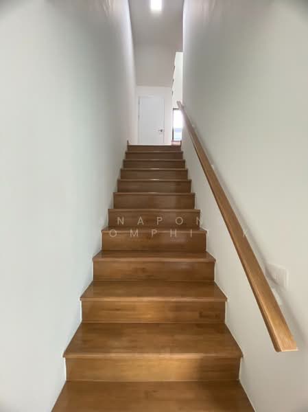 3-BR Townhouse, Bangkok, Thab Yao, Lat Krabang, Bangkok, 3 Bedrooms, 161 sqm, Townhouse For Sale, by Manapong Phromphitak, 500296617 - DDproperty.com