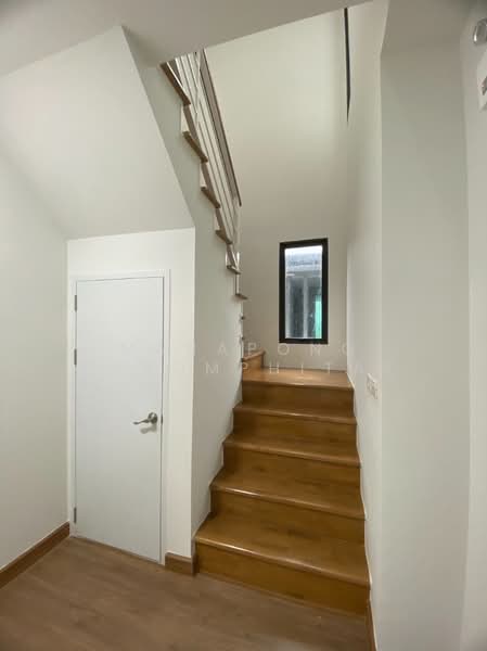 3-BR Townhouse, Bangkok, Thab Yao, Lat Krabang, Bangkok, 3 Bedrooms, 161 sqm, Townhouse For Sale, by Manapong Phromphitak, 500296617 - DDproperty.com