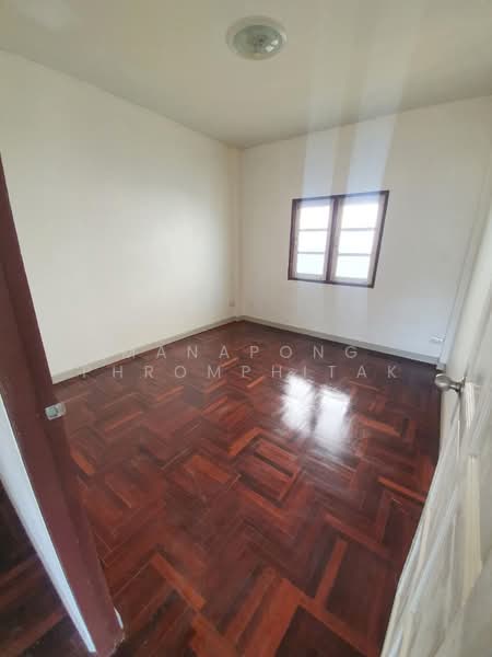 4-BR House, Bangkok, Hua Mak, Bang Kapi, Bangkok, 4 Bedrooms, 400 sqm, Single Detached House For Sale, by Manapong Phromphitak, 500296645 - DDproperty.com