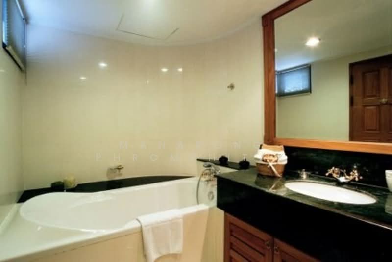 Centre Point Residence Phromphong, Bangkok, Soi Sukhumvit 39, Khlong Tan Nua, Watthana, Bangkok, 3 Bedrooms, 265 sqm, Apartment For Rent, by Manapong Phromphitak, 500296653 - DDproperty.com