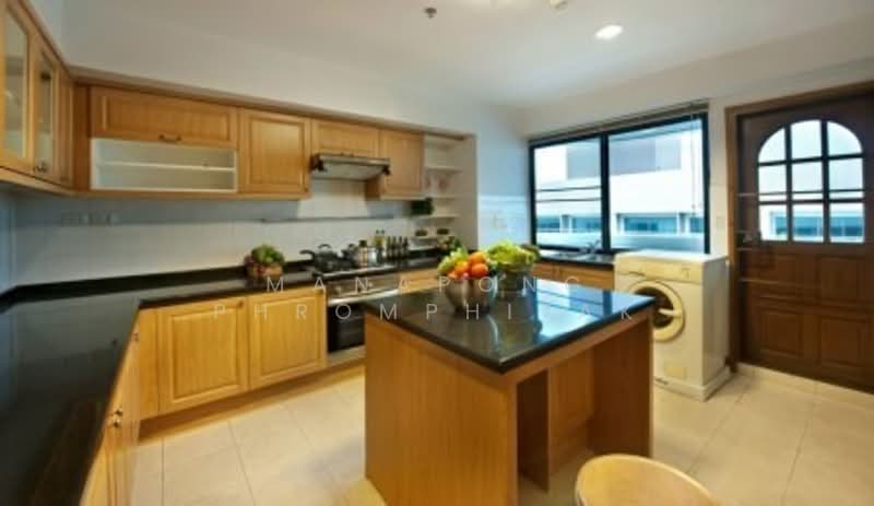 Centre Point Residence Phromphong, Bangkok, Soi Sukhumvit 39, Khlong Tan Nua, Watthana, Bangkok, 4 Bedrooms, 325 sqm, Apartment For Rent, by Manapong Phromphitak, 500296657 - DDproperty.com