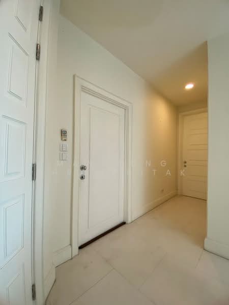 Royce Private Residences, Bangkok, 61 Soi Sukhumvit 31, Khlongtoei Nua, Watthana, Bangkok, 2 Bedrooms, 112 sqm, Condo For Rent, by Manapong Phromphitak, 500296672 - DDproperty.com