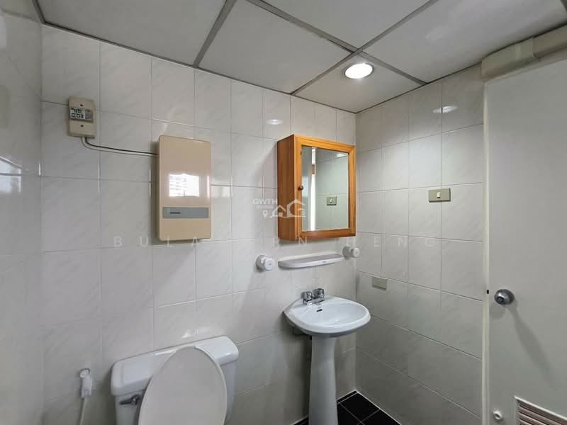 Four Wings Mansion, Bangkok, 32 Soi Sukhumvit 11, Khlongtoei Nua, Watthana, Bangkok, 3 Bedrooms, 220 sqm, Condo For Rent, by Bulakorn Heng, 500296686 - DDproperty.com