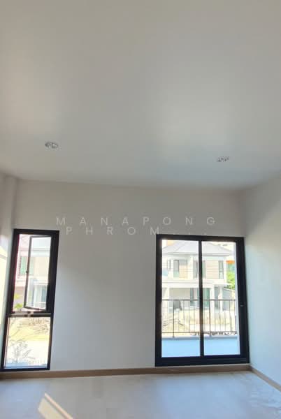 Array Phetkasem 110, Bangkok, Soi Petchkasem 110 Yeak 1, Nong Kang Plu, Nong Khaem, Bangkok, 3 Bedrooms, 195 sqm, Semi-Detached House (Twin House) For Sale, by Manapong Phromphitak, 500296712 - DDproperty.com