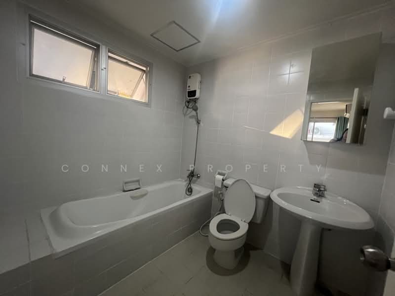 Waterford Park Rama 4, Bangkok, 77 Phum Chit Alley, Phra Kanong, Khlong Toei, Bangkok, 2 Bedrooms, 70 sqm, Condo For Rent, by Connex Property, 500296729 - DDproperty.com