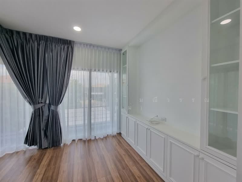 เซนโทร วัชรพล ( Centro Whacharapol ), Bangkok, ถนนสุขาภิบาล5, O-Ngoen, Sai Mai, Bangkok, 4 Bedrooms, 500 sqm, Single Detached House For Sale, by คุณ สุภาพร มณีวรรณ (ใหม่), 500296758 - DDproperty.com