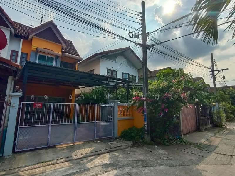 สินธนา ซอยนวมินทร์50 แยก5, Bangkok, ถนนนวมินทร์, Khlong Kum, Bueng Kum, Bangkok, 2 Bedrooms, 100 sqm, Townhouse For Sale, by คุณ อานนท์ บุญกรม (เซฟ), 500296796 - DDproperty.com