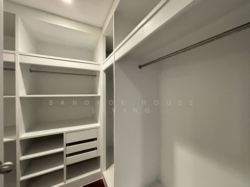 Sethiwan Residence, Bangkok, Soi Sukhumvit 13, Khlongtoei Nua, Watthana, Bangkok, 4 Bedrooms, 300 sqm, Condo For Rent, by Bangkok House Living, 500296798 - DDproperty.com