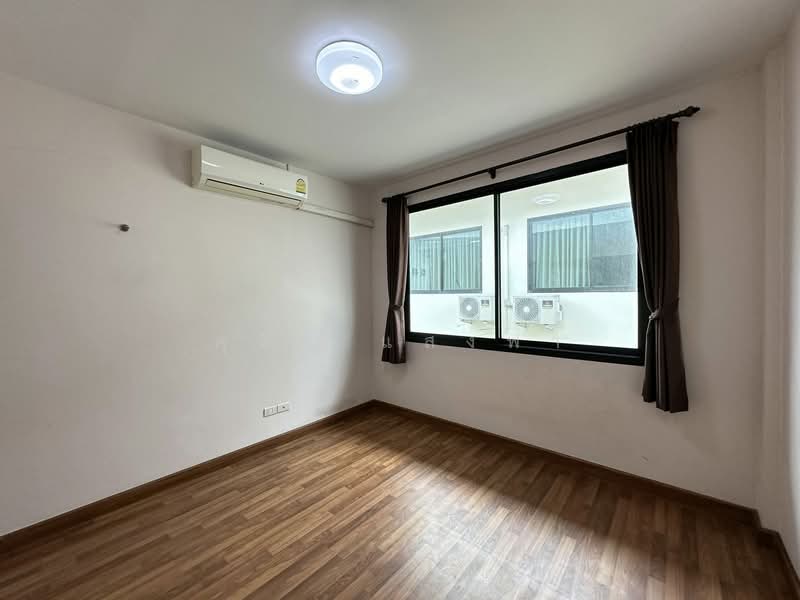 ให้เช่าทาวน์โฮมหลังใหญ่ ม.สวนเสือปาล์มฮิลล์ ศรีราชา, Chon Buri (Pattaya), Surasak, Si Racha, Chon Buri (Pattaya), 3 Bedrooms, 80 sqm, Townhouse For Rent, by Dusit Saengfa, 500296799 - DDproperty.com