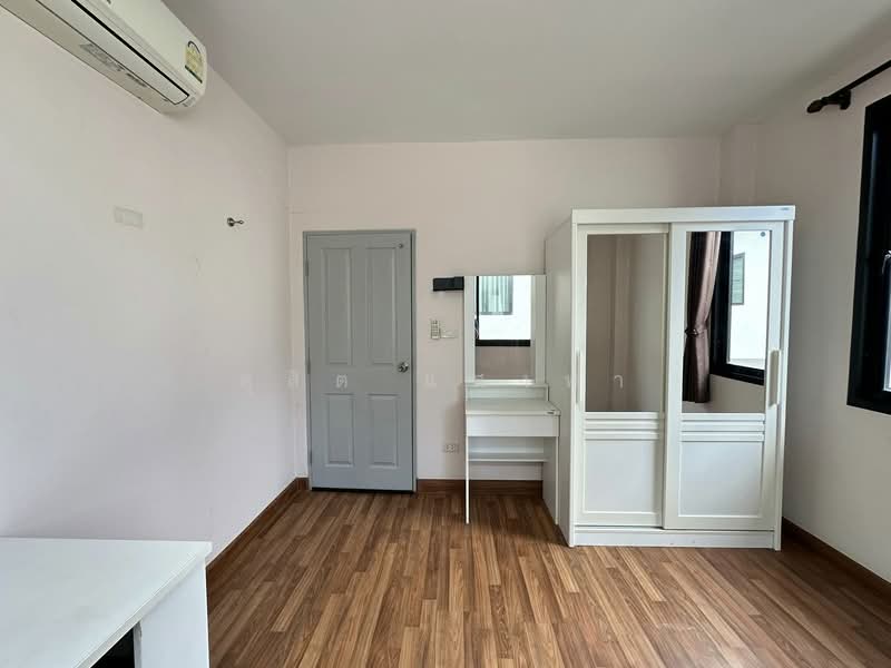 ให้เช่าทาวน์โฮมหลังใหญ่ ม.สวนเสือปาล์มฮิลล์ ศรีราชา, Chon Buri (Pattaya), Surasak, Si Racha, Chon Buri (Pattaya), 3 Bedrooms, 80 sqm, Townhouse For Rent, by Dusit Saengfa, 500296799 - DDproperty.com