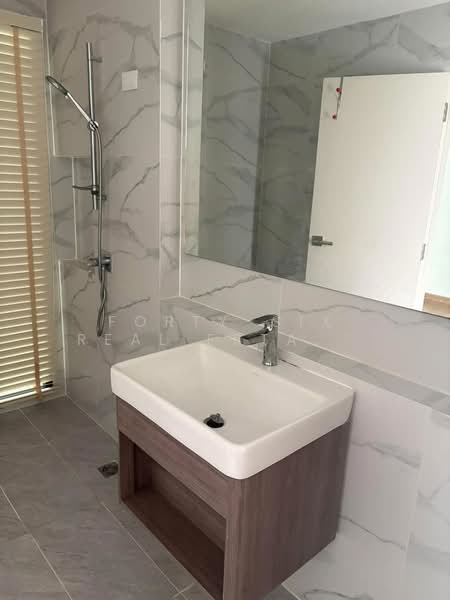 หมู่บ้านกลางเมือง พหล-วิภาวดี, Bangkok, Khlong Tanon, Sai Mai, Bangkok, 3 Bedrooms, 218 sqm, Townhouse For Rent, by Forty-Six Real Estate Group, 500296818 - DDproperty.com