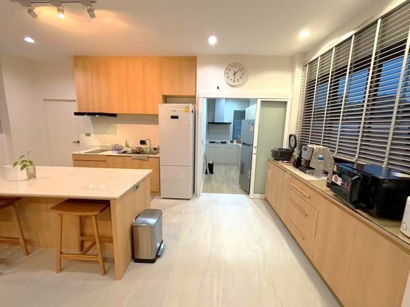 Luxury House for Sale Near Mabprachan East Pattaya, Chon Buri (Pattaya), Bang Lamung, Bang Lamung (Pattaya), Chon Buri (Pattaya), 4 Bedrooms, 1,132 sqm, Single Detached House For Sale, by PLC real estate, 500296831 - DDproperty.com