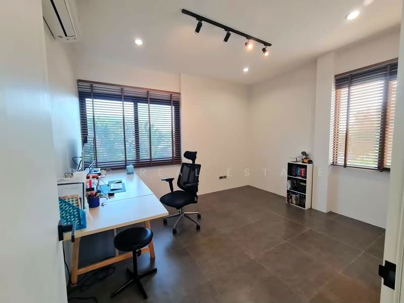 Luxury House for Sale Near Mabprachan East Pattaya, Chon Buri (Pattaya), Bang Lamung, Bang Lamung (Pattaya), Chon Buri (Pattaya), 4 Bedrooms, 1,132 sqm, Single Detached House For Sale, by PLC real estate, 500296831 - DDproperty.com