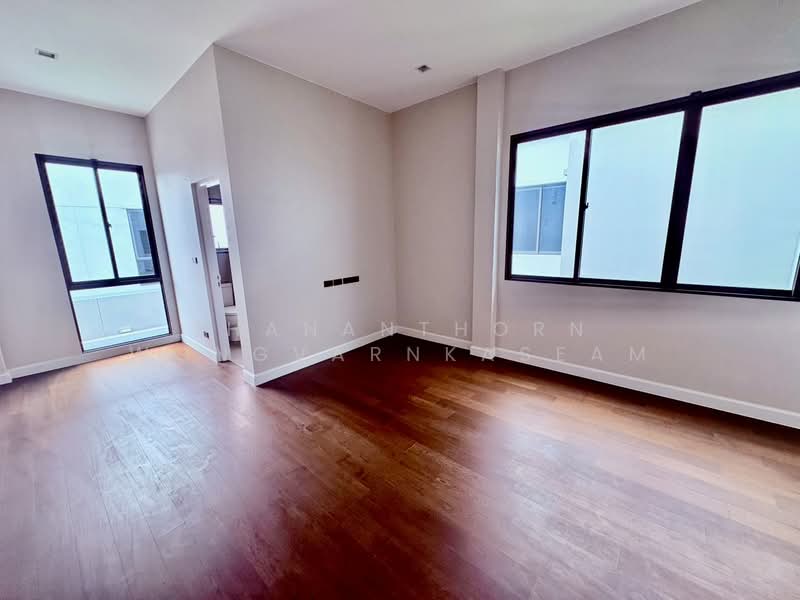 Bangkok Boulevard Signature Westgate, Nonthaburi, Kanchanaphisek Road, Bang Bua Thong, Bang Bua Thong, Nonthaburi, 4 Bedrooms, 391 sqm, Single Detached House For Sale, by Thananthorn Wongvarnkaseam, 500296891 - DDproperty.com