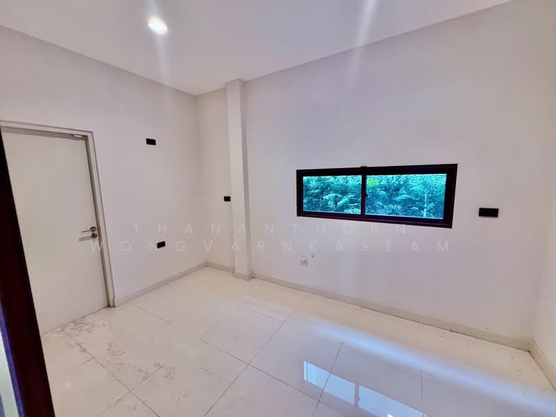Bangkok Boulevard Signature Westgate, Nonthaburi, Kanchanaphisek Road, Bang Bua Thong, Bang Bua Thong, Nonthaburi, 4 Bedrooms, 391 sqm, Single Detached House For Sale, by Thananthorn Wongvarnkaseam, 500296891 - DDproperty.com