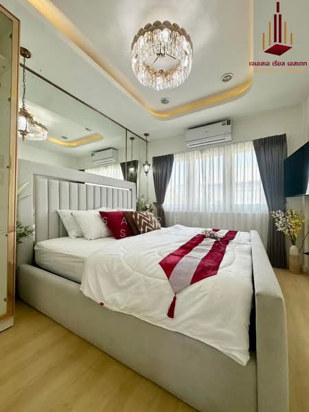 Crystal Ville, Bangkok, Pradit Manutham, Lat Phrao, Bangkok, 4 Bedrooms, 230 sqm, Semi-Detached House (Twin House) For Sale, by JSA REAL ESTATE, 500296892 - DDproperty.com