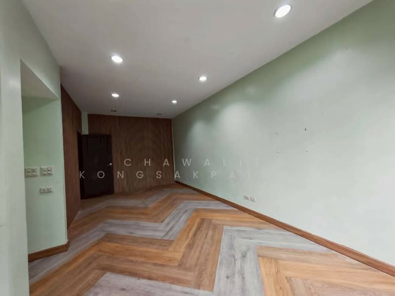Baan Klang Mueang The Paris Ratchavipha, Bangkok, Ratchadapisek Road, Lat Yao, Chatuchak, Bangkok, 4 Bedrooms, 249 sqm, Townhouse For Sale, by CHAWALIT KONGSAKPAIBUL, 500296951 - DDproperty.com