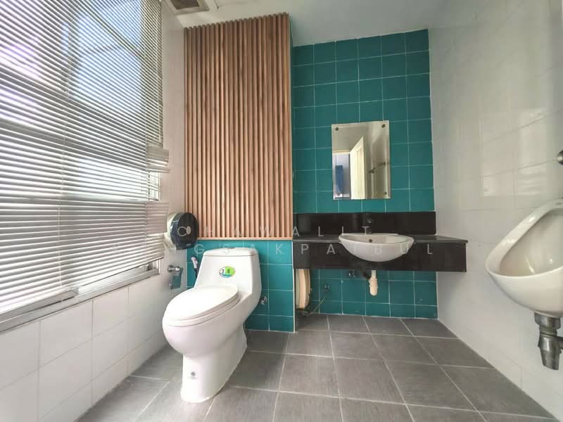 Baan Klang Mueang The Paris Ratchavipha, Bangkok, Ratchadapisek Road, Lat Yao, Chatuchak, Bangkok, 4 Bedrooms, 249 sqm, Townhouse For Sale, by CHAWALIT KONGSAKPAIBUL, 500296951 - DDproperty.com