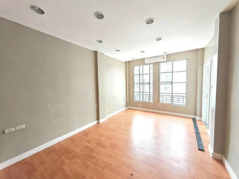 Baan Klang Mueang The Paris Ratchavipha, Bangkok, Ratchadapisek Road, Lat Yao, Chatuchak, Bangkok, 4 Bedrooms, 249 sqm, Townhouse For Sale, by CHAWALIT KONGSAKPAIBUL, 500296951 - DDproperty.com