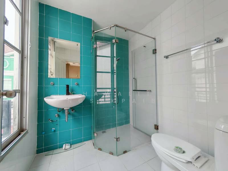 Baan Klang Mueang The Paris Ratchavipha, Bangkok, Ratchadapisek Road, Lat Yao, Chatuchak, Bangkok, 4 Bedrooms, 249 sqm, Townhouse For Sale, by CHAWALIT KONGSAKPAIBUL, 500296951 - DDproperty.com