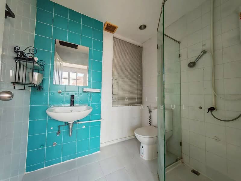 Baan Klang Mueang The Paris Ratchavipha, Bangkok, Ratchadapisek Road, Lat Yao, Chatuchak, Bangkok, 4 Bedrooms, 249 sqm, Townhouse For Sale, by CHAWALIT KONGSAKPAIBUL, 500296951 - DDproperty.com