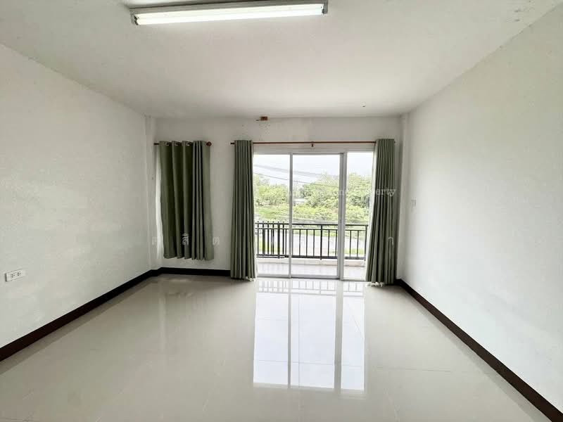 ให้เช่าอาคารพาณิชย์ 3 ชั้น ใกล้อ่างเก็บน้ำหนองค้อ ศรีราชา, Chon Buri (Pattaya), Surasak, Si Racha, Chon Buri (Pattaya), , 220 sqm, Shophouse For Rent, by Dusit Saengfa, 500297112 - DDproperty.com