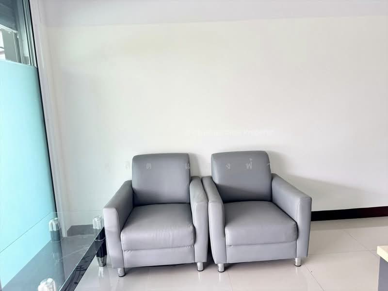 ให้เช่าอาคารพาณิชย์ 3 ชั้น ใกล้อ่างเก็บน้ำหนองค้อ ศรีราชา, Chon Buri (Pattaya), Surasak, Si Racha, Chon Buri (Pattaya), , 220 sqm, Shophouse For Rent, by Dusit Saengfa, 500297112 - DDproperty.com