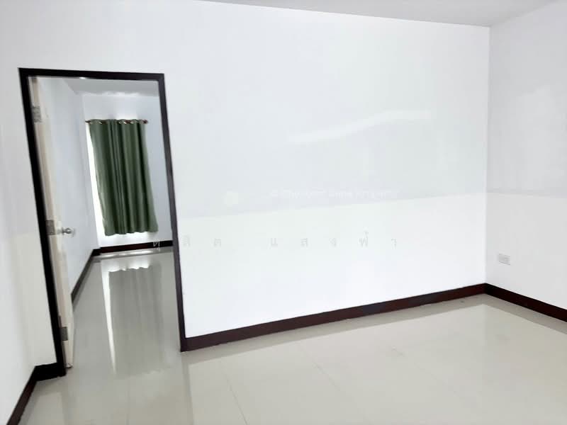 ให้เช่าอาคารพาณิชย์ 3 ชั้น ใกล้อ่างเก็บน้ำหนองค้อ ศรีราชา, Chon Buri (Pattaya), Surasak, Si Racha, Chon Buri (Pattaya), , 220 sqm, Shophouse For Rent, by Dusit Saengfa, 500297112 - DDproperty.com