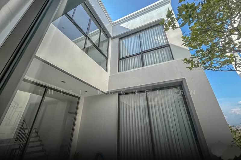 Aerie Srinakarin-Krungthepkreetha, Bangkok, Srinakarin - Romklao Road, Khlong Song Ton Nun, Lat Krabang, Bangkok, 5 Bedrooms, 390 sqm, Single Detached House For Rent, by Thiti Boonchurn, 500297180 - DDproperty.com