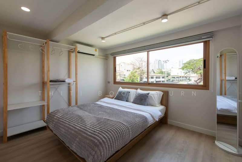Detached House, 5 Bed, Ekamai Soi 22, Bangkok, Khlong Tan Nua, Watthana, Bangkok, 5 Bedrooms, 200 sqm, Townhouse For Rent, by Thiti Boonchurn, 500297208 - DDproperty.com