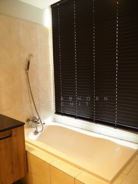 Hampton Thonglor 10, Bangkok, 324 Soi Thonglor 10, Sukhumvit Road, Khlong Tan Nua, Watthana, Bangkok, 4 Bedrooms, 232 sqm, Condo For Rent, by Juthabhorn Uppachit (Amy), 500297289 - DDproperty.com
