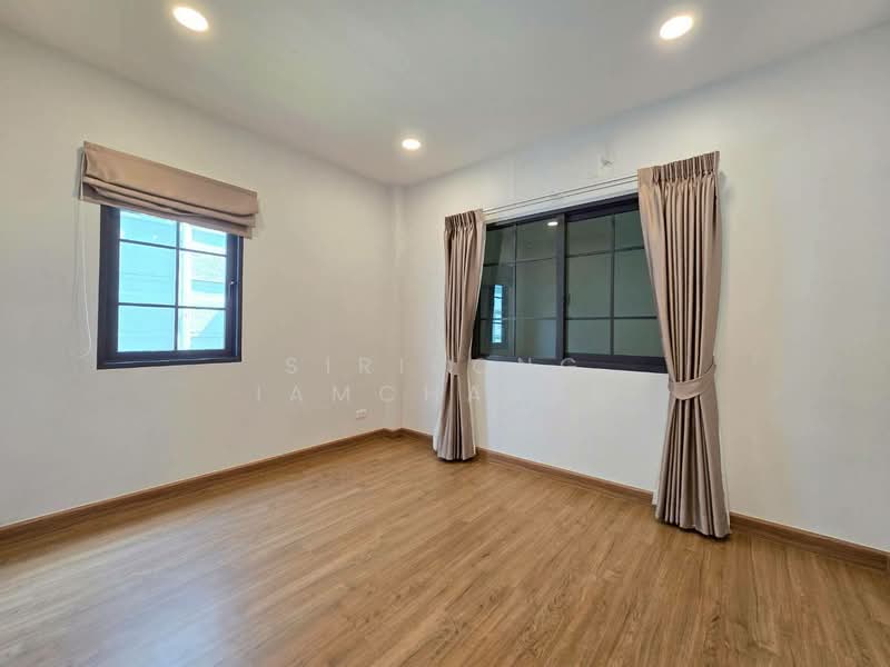 ขาย - Centro Rama 5-Nakhon In : เซนโทร พระราม 5-นครอินทร์, นนทบุรี