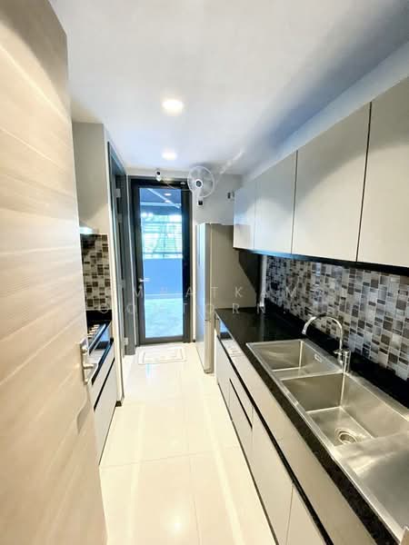 Arden Rama 3, Bangkok, 33 Yan Nawa Road, Chong Nonsi, Yan Nawa, Bangkok, 3 Bedrooms, 330 sqm, Townhouse For Rent, by Chomratkamol Soontorntarawong (Gor), 500297335 - DDproperty.com