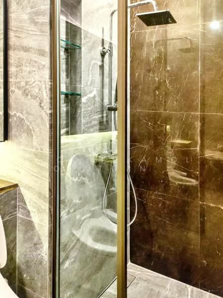 The Esse Sukhumvit 36, Bangkok, Soi Sukhumvit 36, Sukhumvit Road, Phra Kanong, Khlong Toei, Bangkok, 1 Bedroom, 43 sqm, Condo For Sale, by Chomratkamol Soontorntarawong (Gor), 500297366 - DDproperty.com