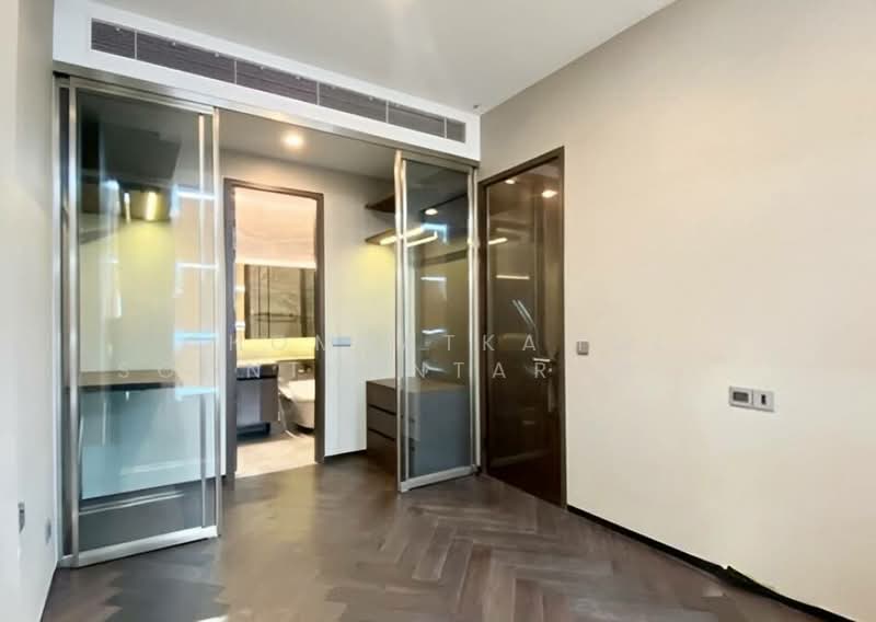 The Esse Sukhumvit 36, Bangkok, Soi Sukhumvit 36, Sukhumvit Road, Phra Kanong, Khlong Toei, Bangkok, 1 Bedroom, 36 sqm, Condo For Sale, by Chomratkamol Soontorntarawong (Gor), 500297369 - DDproperty.com