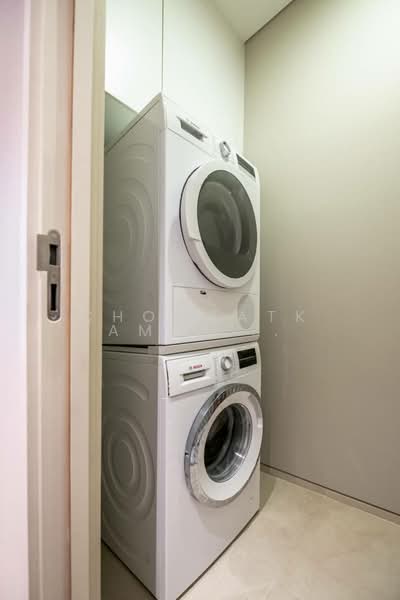 Baan Sindhorn, Bangkok, 89 Soi Langsuan, Langsuan Road, Lumphini, Pathum Wan, Bangkok, 2 Bedrooms, 122 sqm, Condo For Rent, by Chomratkamol Soontorntarawong (Gor), 500297389 - DDproperty.com