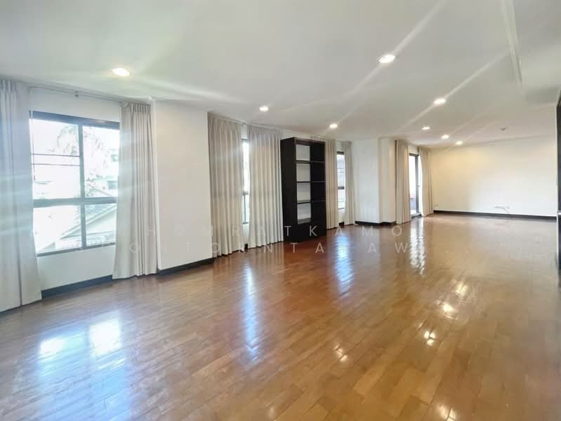 The Lanai Sathorn, Bangkok, Soi Yen Akart 2, Chong Nonsi, Yan Nawa, Bangkok, 3 Bedrooms, 267 sqm, Condo For Sale, by Chomratkamol Soontorntarawong (Gor), 500297504 - DDproperty.com
