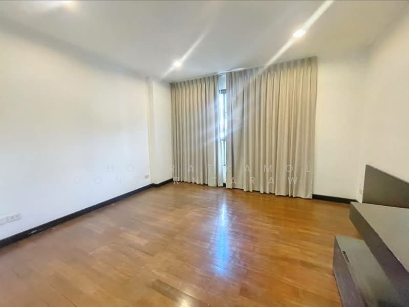 The Lanai Sathorn, Bangkok, Soi Yen Akart 2, Chong Nonsi, Yan Nawa, Bangkok, 3 Bedrooms, 267 sqm, Condo For Sale, by Chomratkamol Soontorntarawong (Gor), 500297504 - DDproperty.com