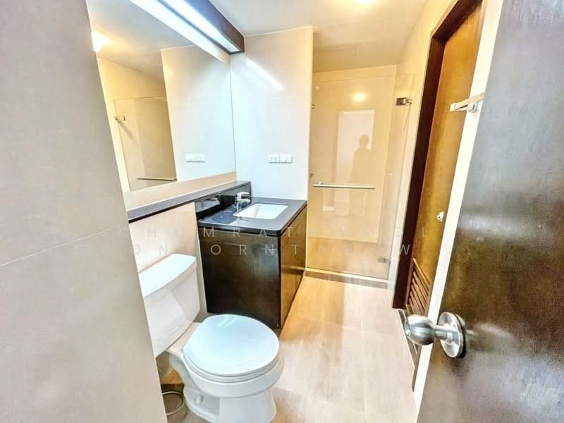 Y.O. Place, Bangkok, 223 Soi Sai Nam Thip 2, Khlong Toei, Khlong Toei, Bangkok, 1 Bedroom, 58 sqm, Condo For Rent, by Chomratkamol Soontorntarawong (Gor), 500297521 - DDproperty.com