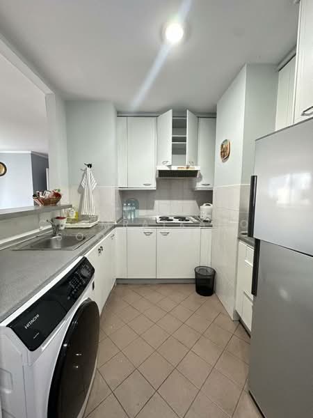 Sukhumvit Park, Bangkok, 27 Soi Sukhumvit 10, Khlong Toei, Khlong Toei, Bangkok, 2 Bedrooms, 65 sqm, Condo For Sale, by Chomratkamol Soontorntarawong (Gor), 500297578 - DDproperty.com