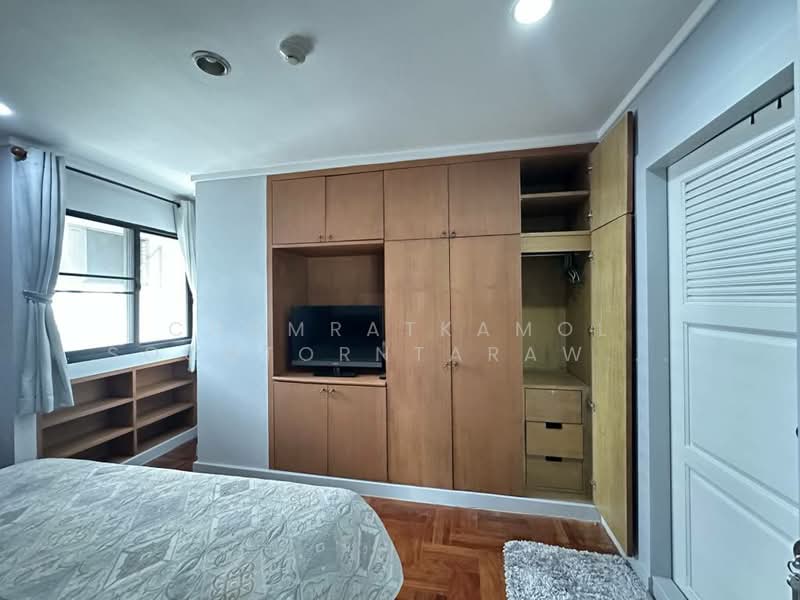 Sukhumvit Park, Bangkok, 27 Soi Sukhumvit 10, Khlong Toei, Khlong Toei, Bangkok, 2 Bedrooms, 65 sqm, Condo For Sale, by Chomratkamol Soontorntarawong (Gor), 500297578 - DDproperty.com