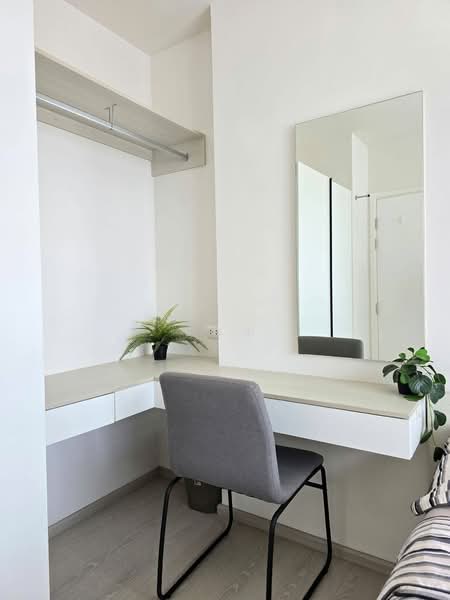 Escent Korat, Nakhon Ratchasima, Thanon Mittraphap Frontage, Mun Wai, Muang Nakhon Ratchasima, Nakhon Ratchasima, 1 Bedroom, 28 sqm, Condo For Sale, by ชาย, 500297673 - DDproperty.com