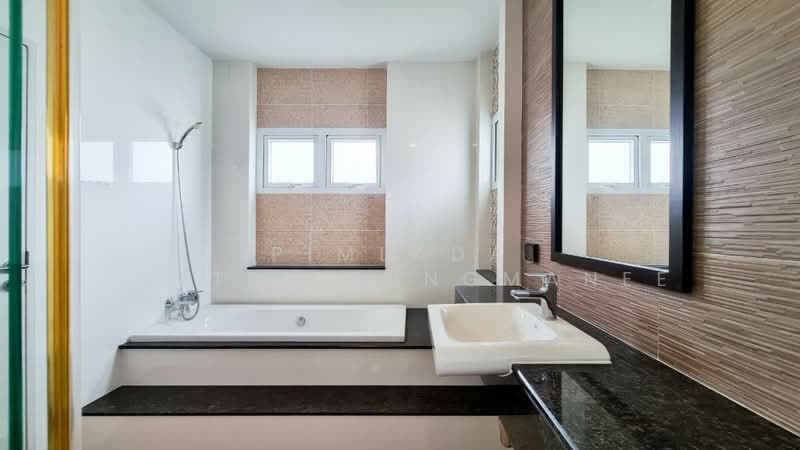 NC Royal Pinklao, Bangkok, Thawi Watthana, Thawi Watthana, Bangkok, 4 Bedrooms, 315 sqm, Single Detached House For Sale, by Pimlada Lertritrungmanee, 500297684 - DDproperty.com