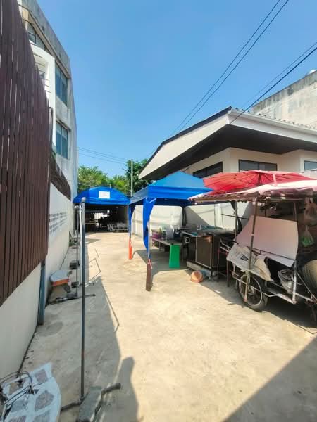 Vายบ้านเดี่ยวชั้นเดียว บนที่ดิน 2 แปลง รวม 73 ตรว. พื้นที่ใช้สอย 150 ตรม. บน ถนนสวนผัก ตลี่งชัน, กรุงเทพ, ตลิ่งชัน, ตลิ่งชัน, กรุงเทพ, 150 ตร.ม., บ้านเดี่ยว ขาย, โดย พรวลัย วินเน่อร์, 500297686 - DDproperty.com
