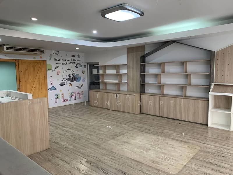 For Rent - Office rental, Sukhumvit 71 Pridi near BTS Phra Khanong, Bangkok
