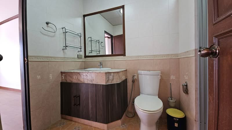 Country Complex Bangna, Bangkok, Sanpawut Road, Bang Na, Bang Na, Bangkok, 2 Bedrooms, 110 sqm, Condo For Sale, by หริรักษ์ ตั้งติรวัฒน์, 500297740 - DDproperty.com