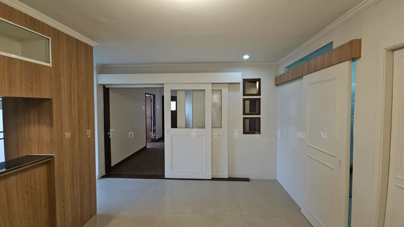 Country Complex Bangna, Bangkok, Sanpawut Road, Bang Na, Bang Na, Bangkok, 2 Bedrooms, 110 sqm, Condo For Sale, by หริรักษ์ ตั้งติรวัฒน์, 500297740 - DDproperty.com