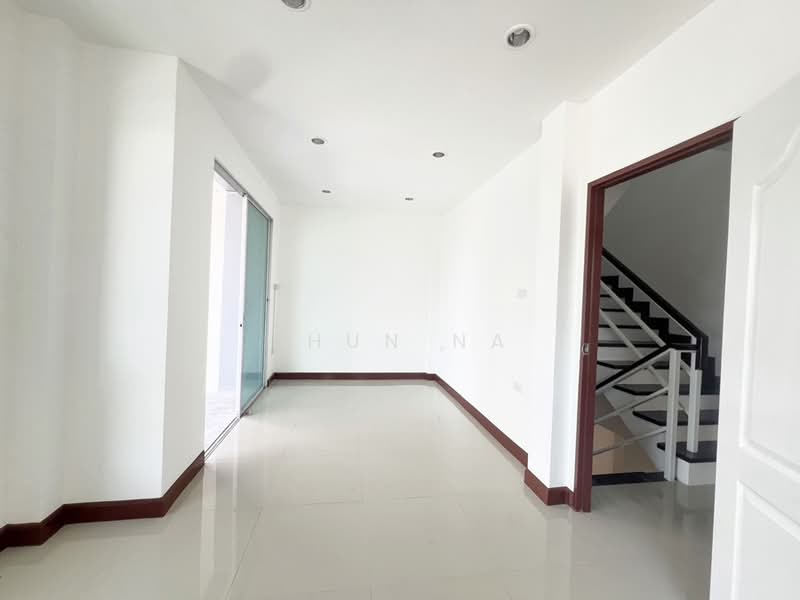 Pensiri 4, Bangkok, Soi Muban Phen Siri 4 Liap Wari, Nong Chok, Nong Chok, Bangkok, 4 Bedrooms, 240 sqm, Townhouse For Sale, by Khun Na, 500297762 - DDproperty.com