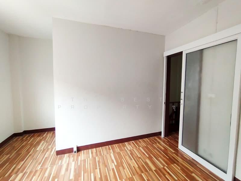 Poonsin Thani 1, Bangkok, Khlong Song Ton Nun, Lat Krabang, Bangkok, 2 Bedrooms, 100 sqm, Townhouse For Sale, by The Best Property ชุ, 500297817 - DDproperty.com