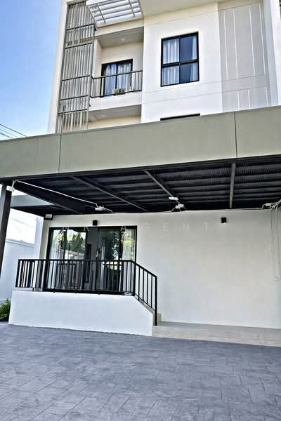 Villa Albero Rama 9 : วิลลา อาเบลโล่ พระราม 9, กรุงเทพ, ถนนกรุงเทพกรีฑา, สะพานสูง, สะพานสูง, กรุงเทพ, 177 ตร.ม., ทาวน์เฮ้าส์ ขาย, โดย NR AGENT, 500297855 - DDproperty.com